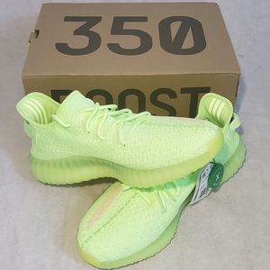 Yeezy boost 350 v2 glow mens size 12